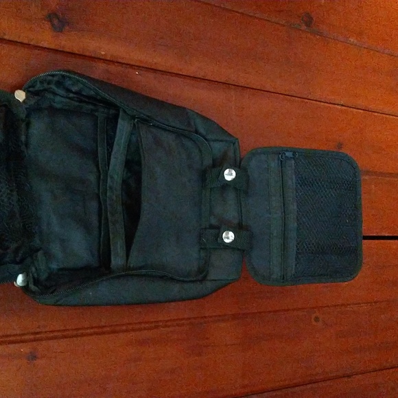 American Tourister toiletry bag - Picture 6 of 7